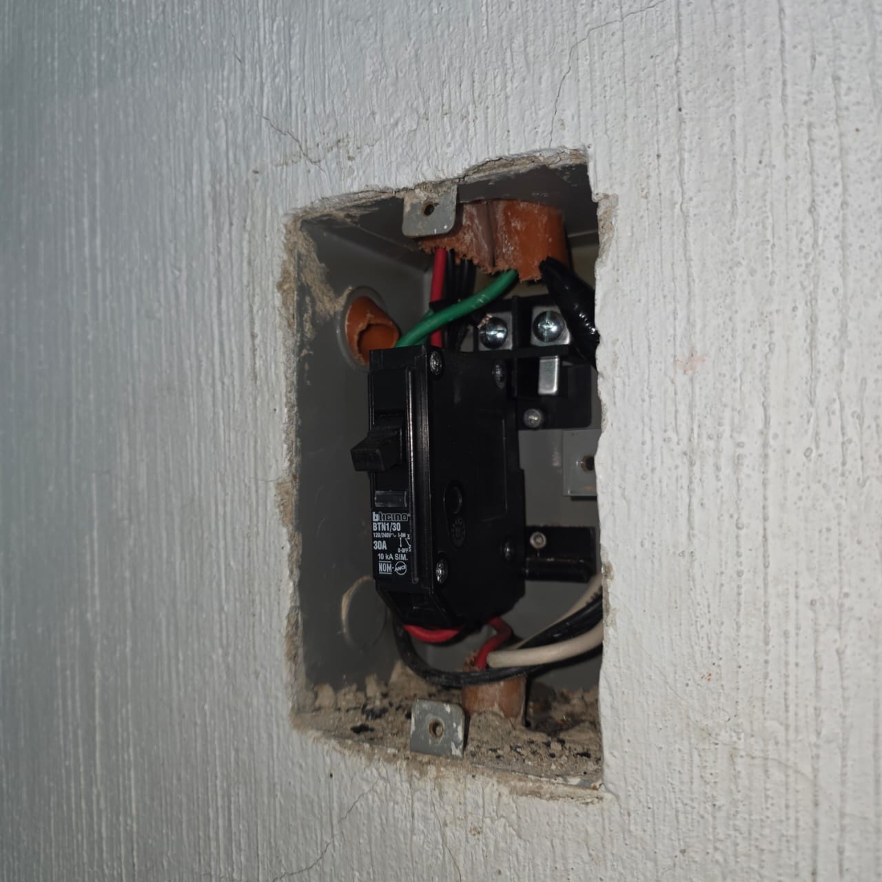 Centro de carga nuevo instalado